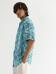 TROPICAL LEAF PRINTED SHIRT