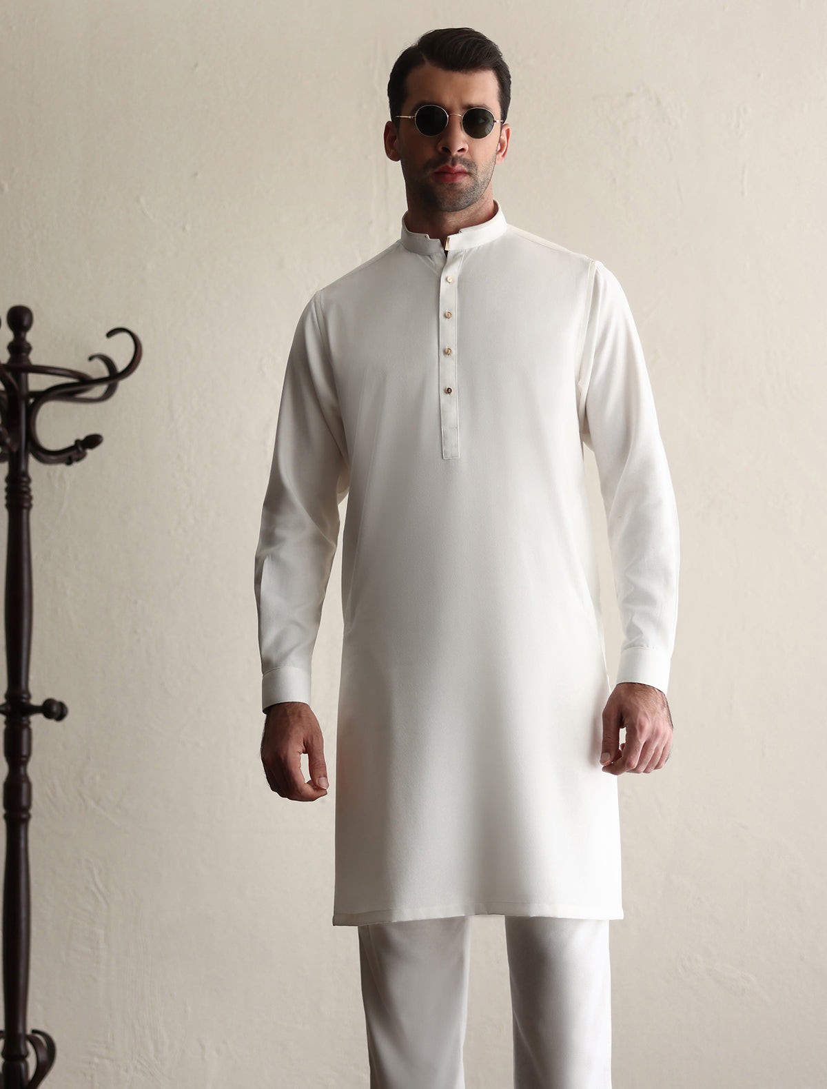 OFF-WHITE KURTA PAJAMA