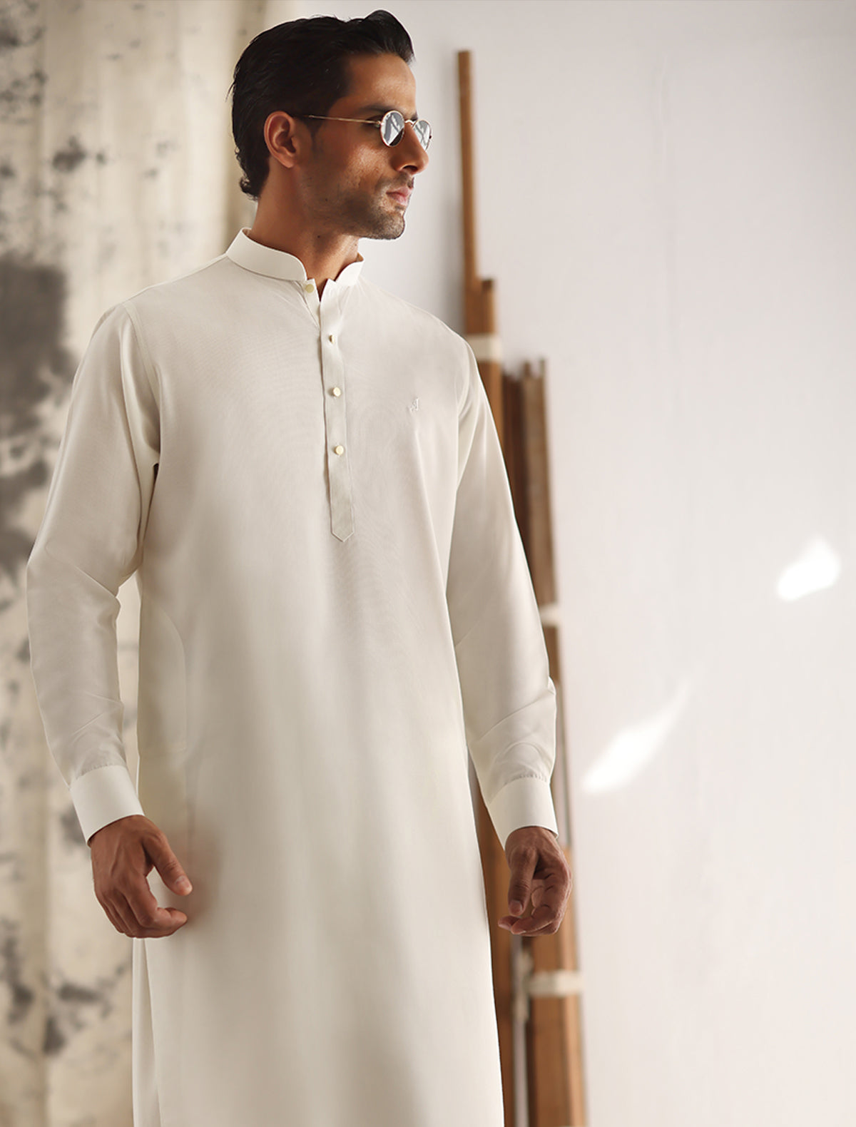 CREAM KAMEEZ SHALWAR