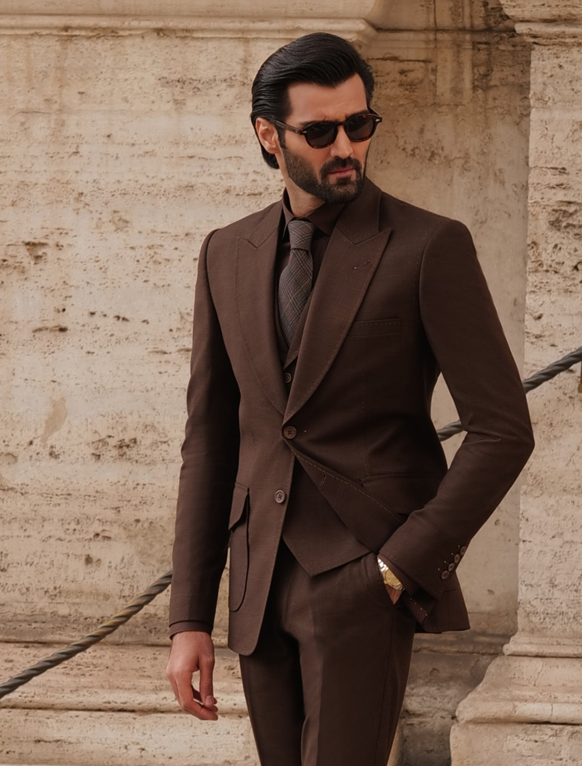 BROWN THREE PIECE SUIT