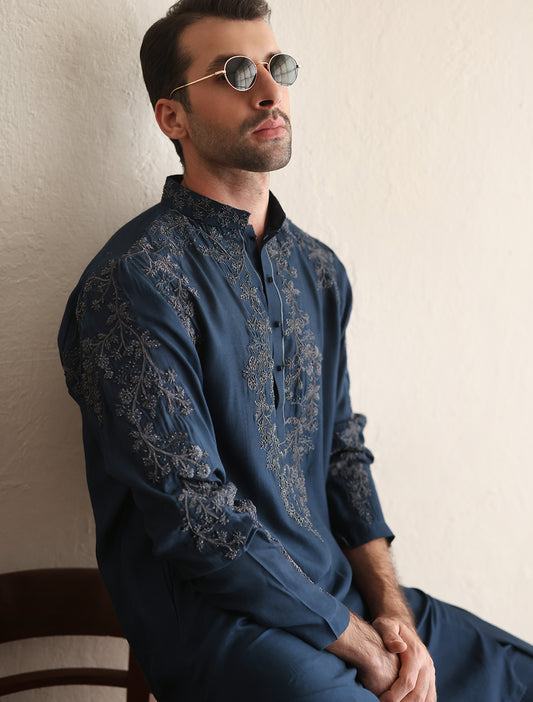 Dark blue embroidered kurta with heavy embellishment