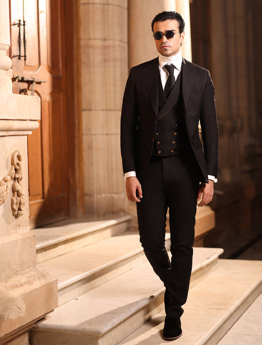 BLACK CLASSIC THREE PIECE SUIT